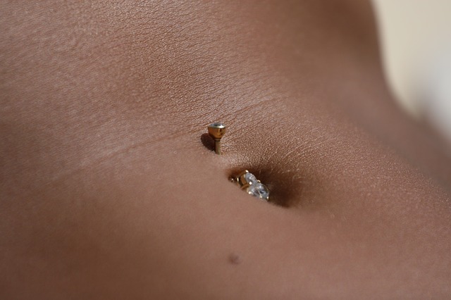 Cómo curar adecuadamente un piercing